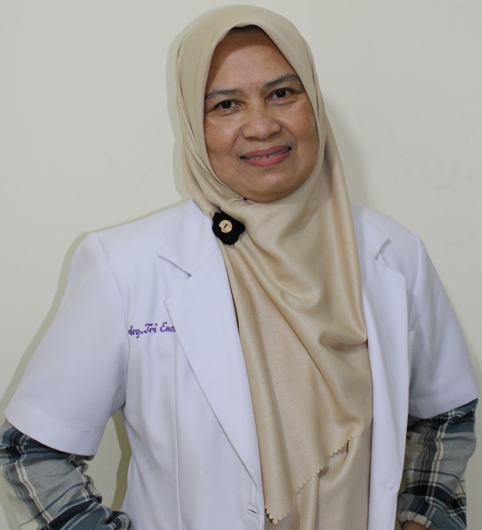Foto drg. Tri Endah Prasetyowati
